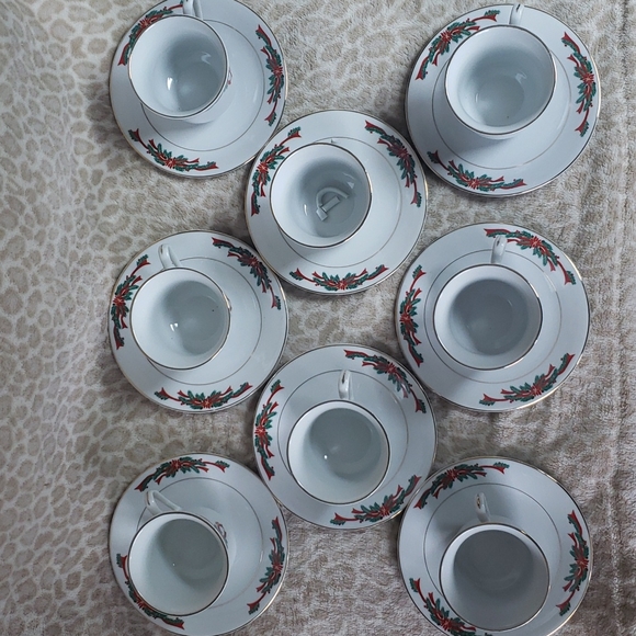 Poinsettias & Ribbons Fine China Tea Cup & Saucer Set Bundle - Picture 1 of 8